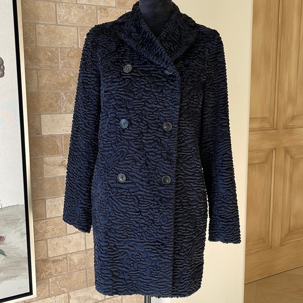 MAXMARA Size 4 Navy Blue Faux Shearling Peacoat with Dark Brown Buttons